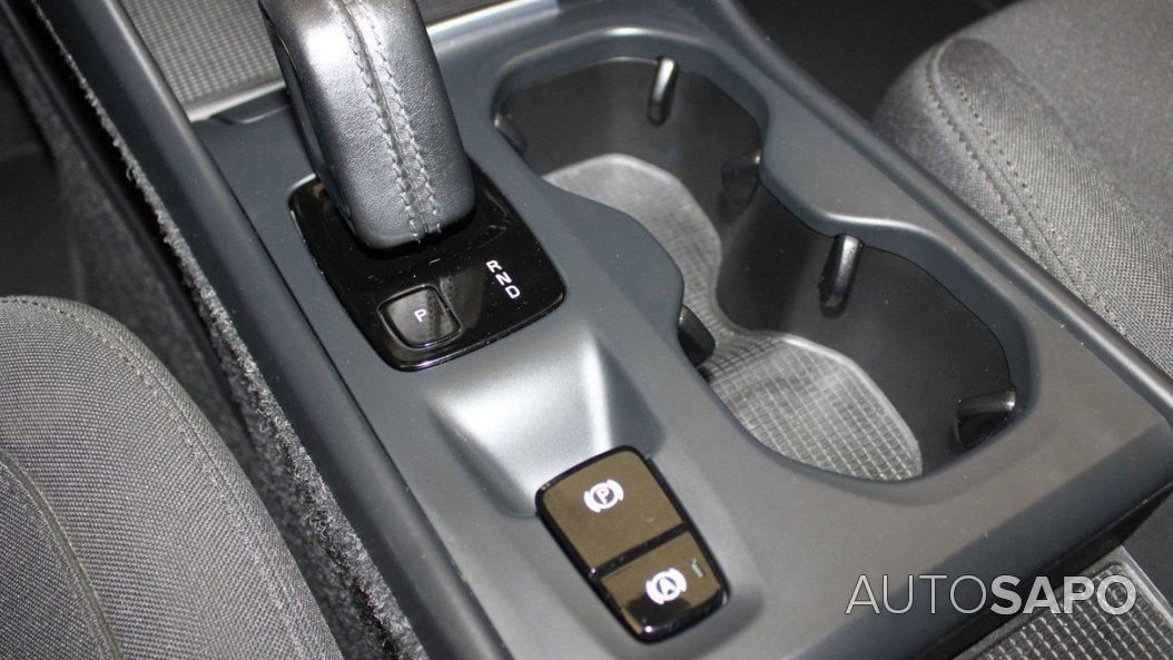 Volvo XC40 1.5 T2 Momentum Core de 2021