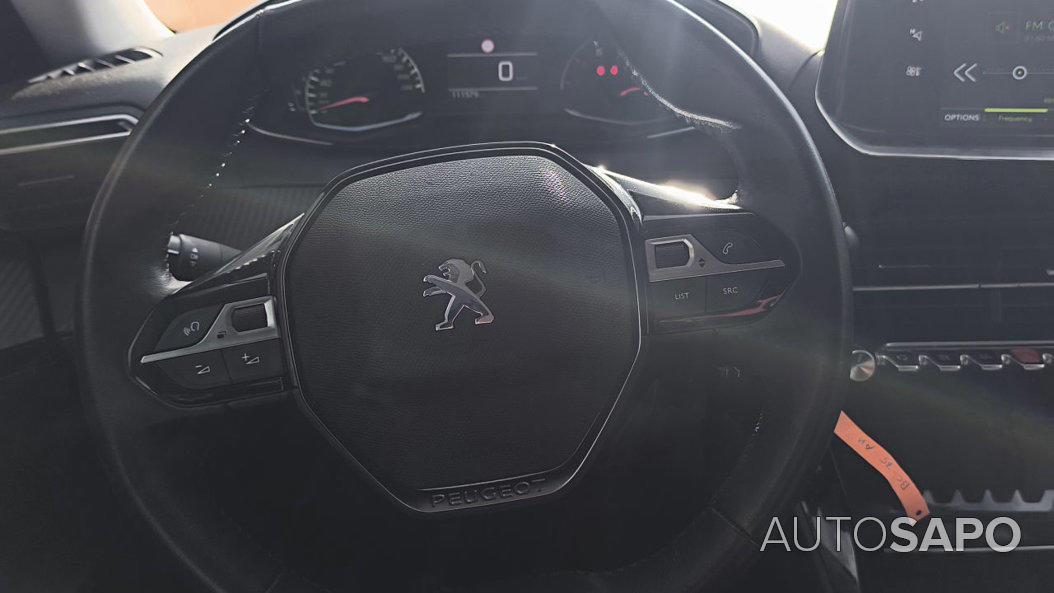 Peugeot 2008 1.2 PureTech Allure de 2022