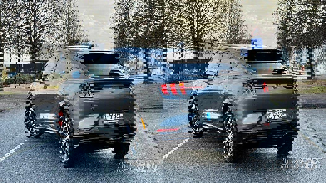 Ford Mustang Mach-E de 2021