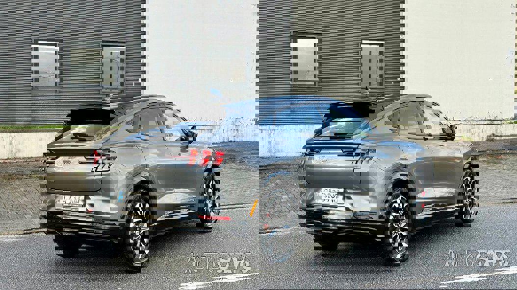 Ford Mustang Mach-E de 2021