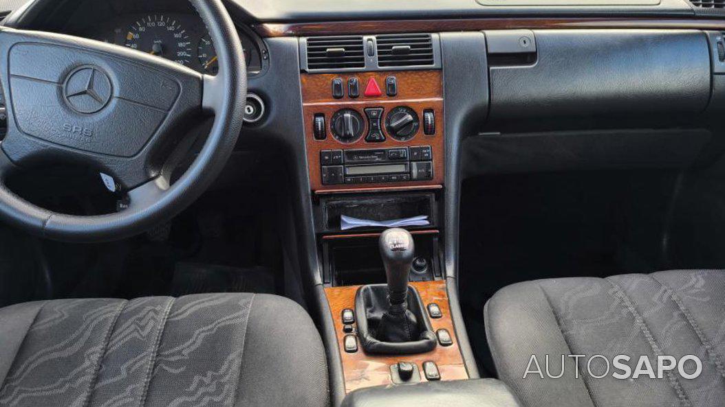 Mercedes-Benz Classe E 200 D de 1996