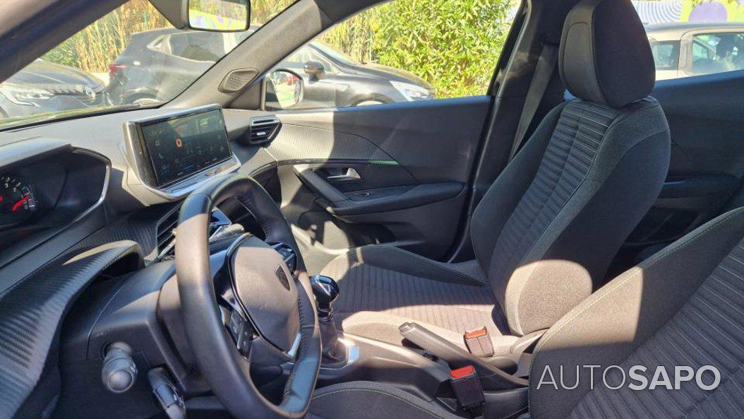 Peugeot 2008 1.2 PureTech Active de 2024