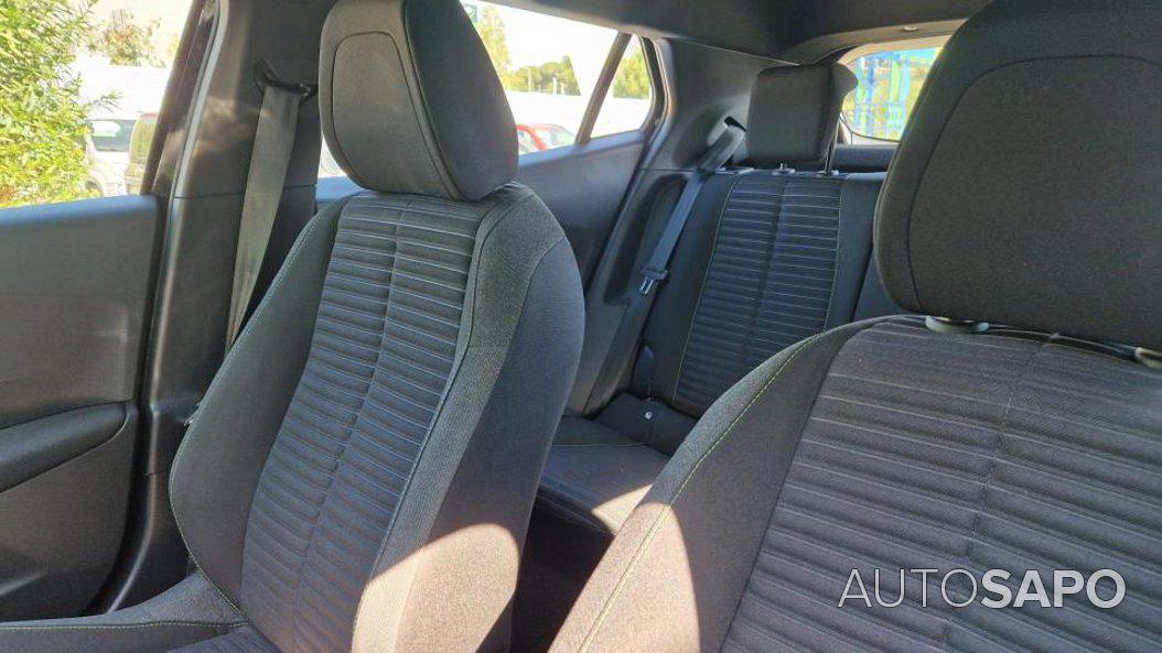 Peugeot 2008 1.2 PureTech Active de 2024