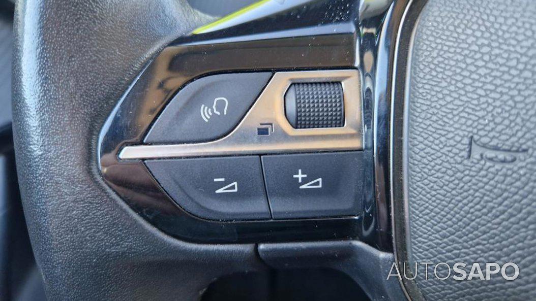 Peugeot 2008 1.2 PureTech Allure de 2022