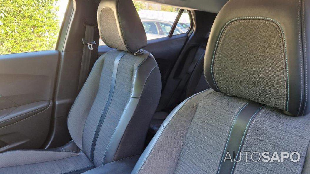 Peugeot 2008 1.2 PureTech Allure de 2022