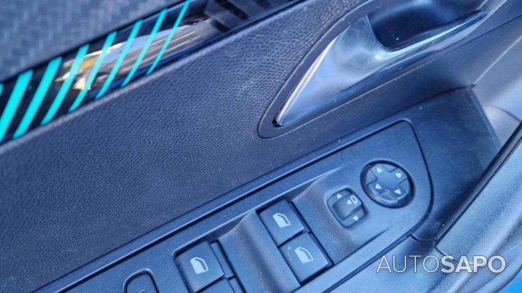 Peugeot 2008 1.2 PureTech Allure de 2022