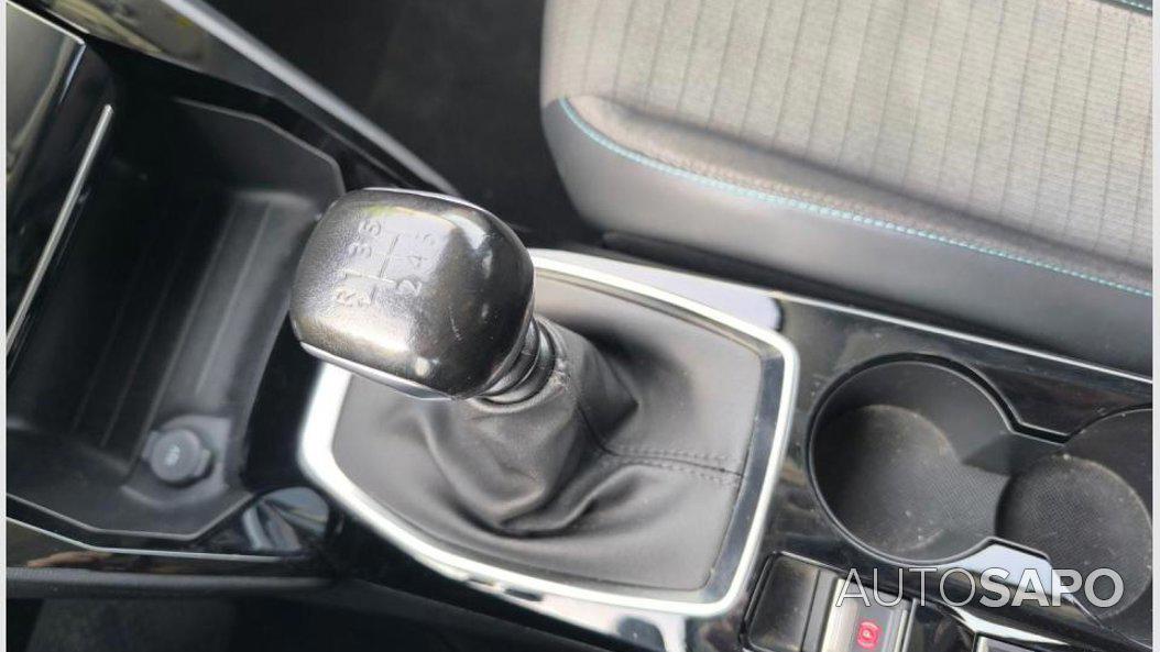 Peugeot 2008 1.2 PureTech Allure de 2022