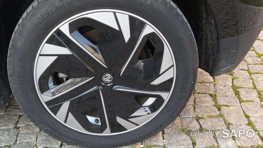 MG MG4 51 kWh Standard de 2025