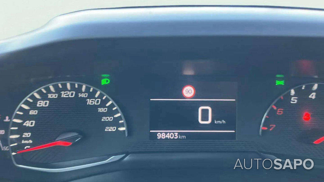 Peugeot 2008 1.2 PureTech Allure de 2022