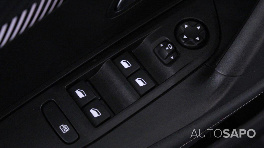 Peugeot 2008 de 2025