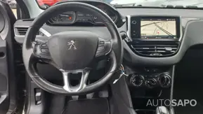 Peugeot 208 1.2 PureTech Life Signature de 2019