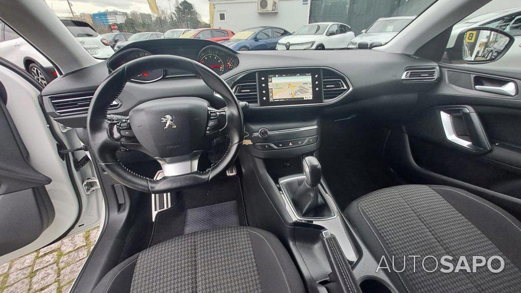 Peugeot 308 1.2 PureTech Style J17 de 2017