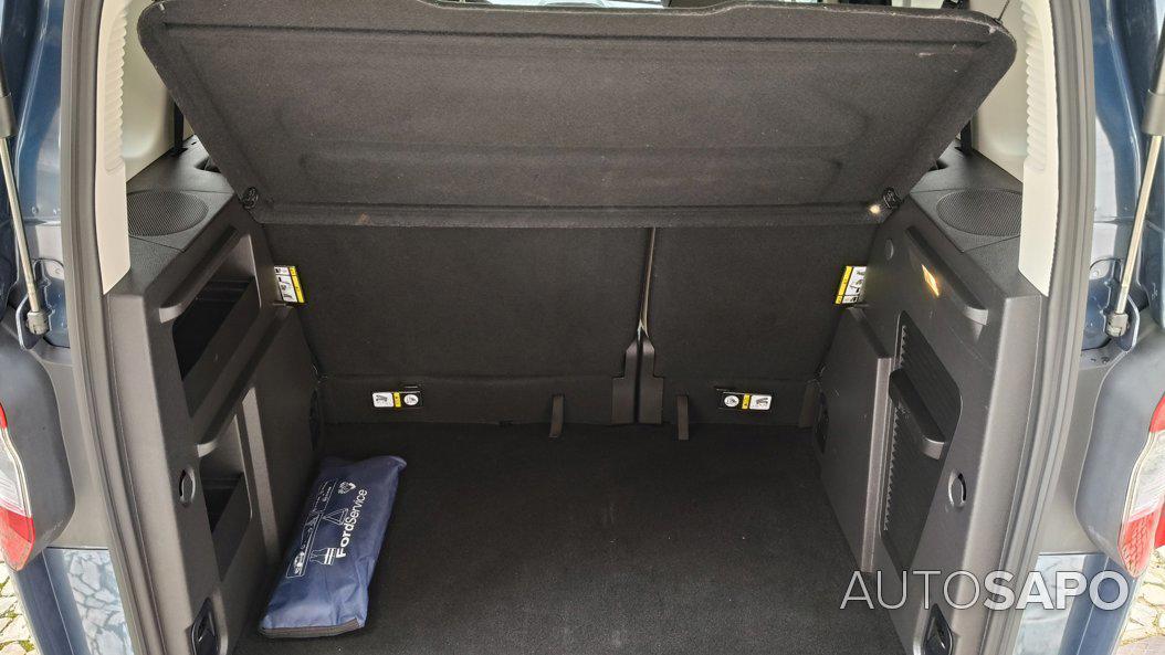 Ford Tourneo Courier 1.0 EcoBoost Titanium de 2019