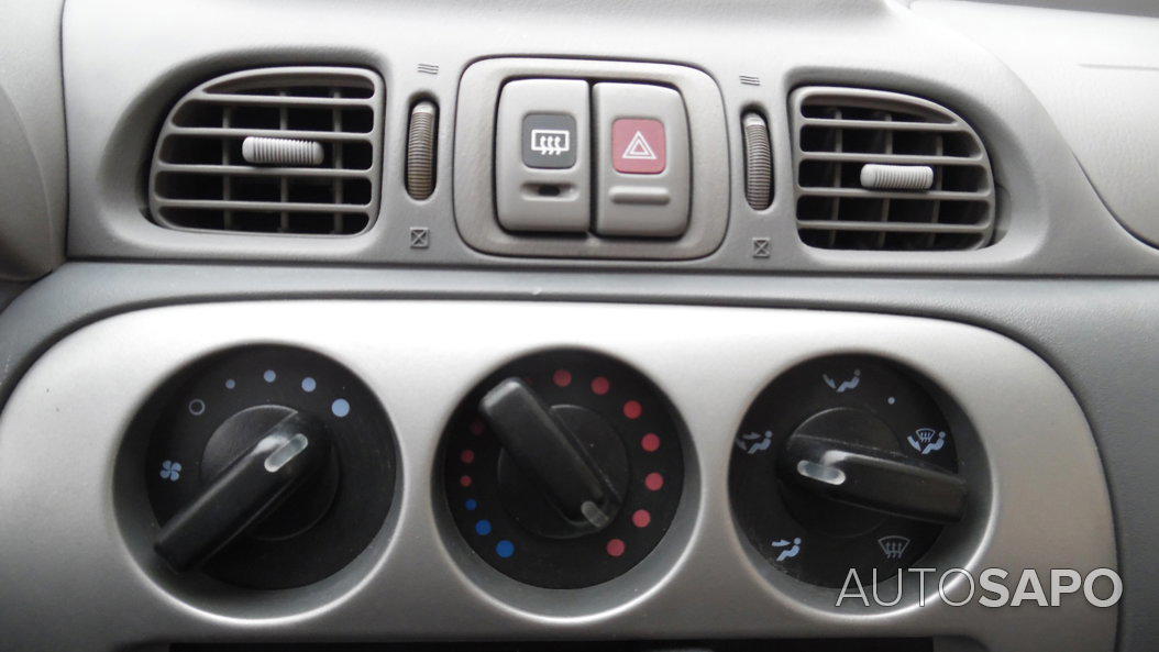 Nissan Micra 1.0 LX de 2001