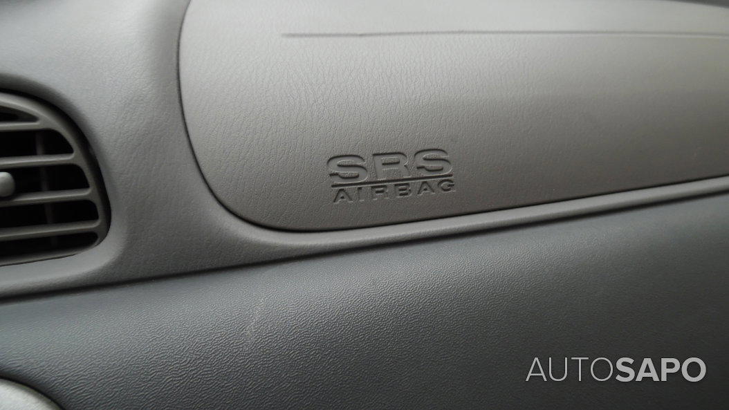 Nissan Micra 1.0 LX de 2001