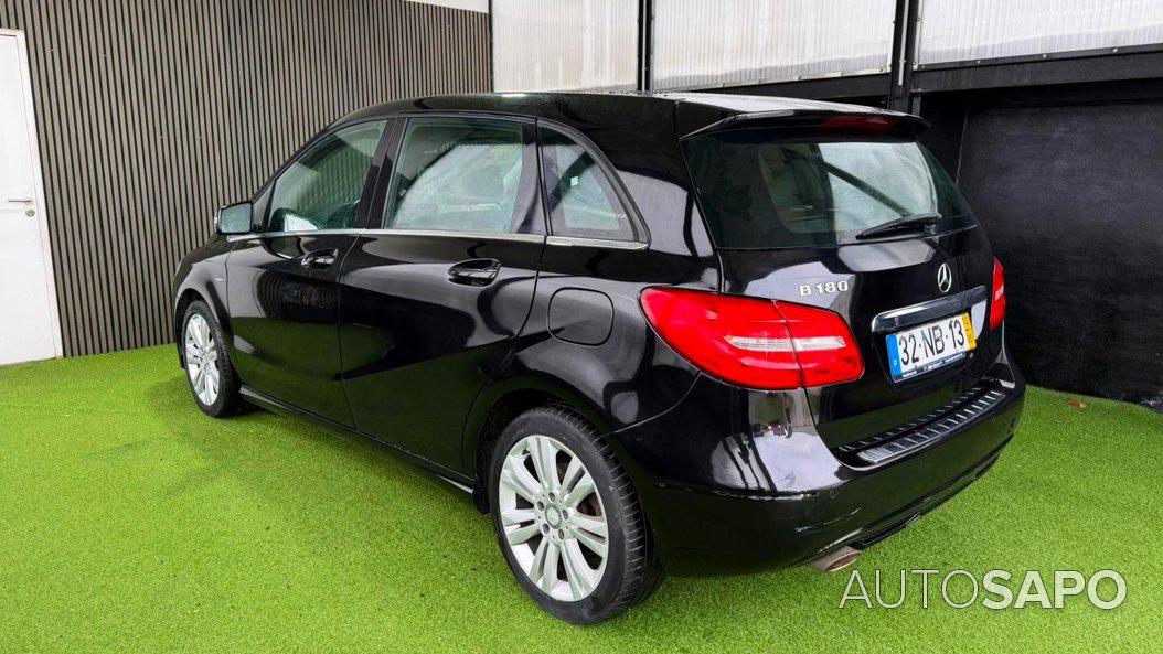 Mercedes-Benz Classe B 180 BlueEfficiency de 2012