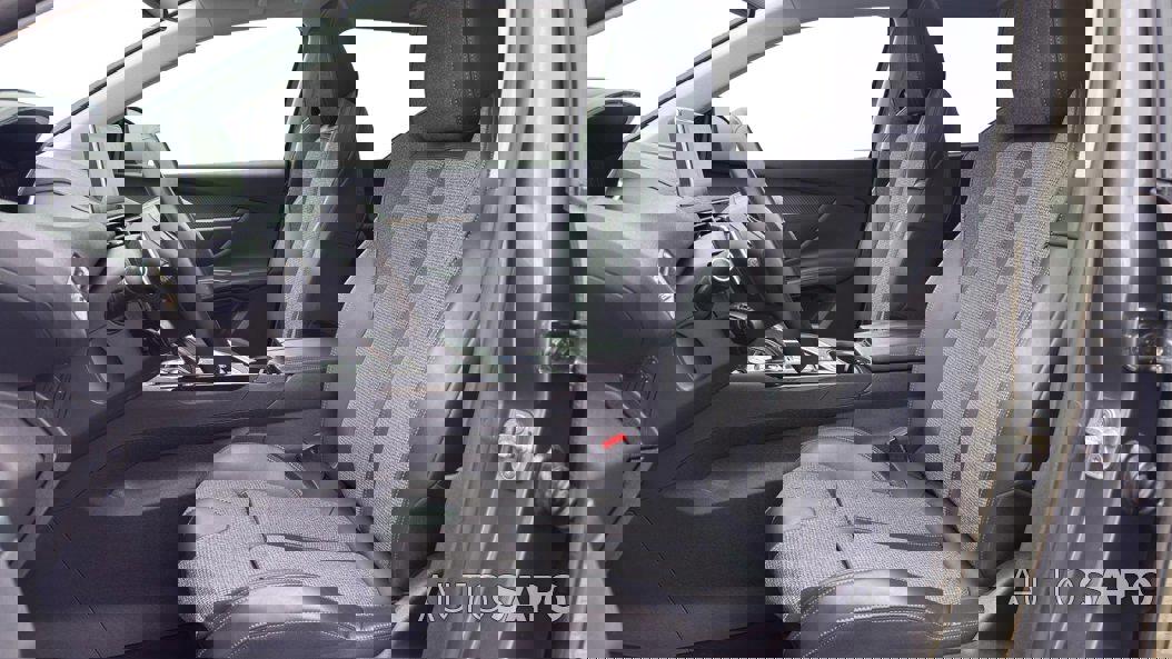 Peugeot 5008 1.2 PureTech Allure EAT6 de 2017