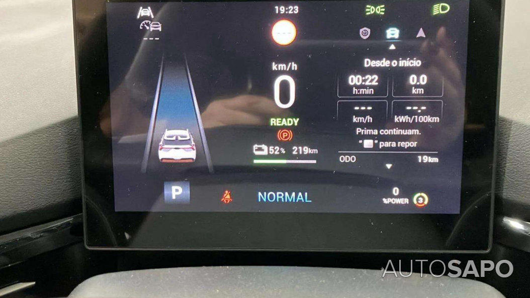 MG MG4 64 kWh Luxury de 2025