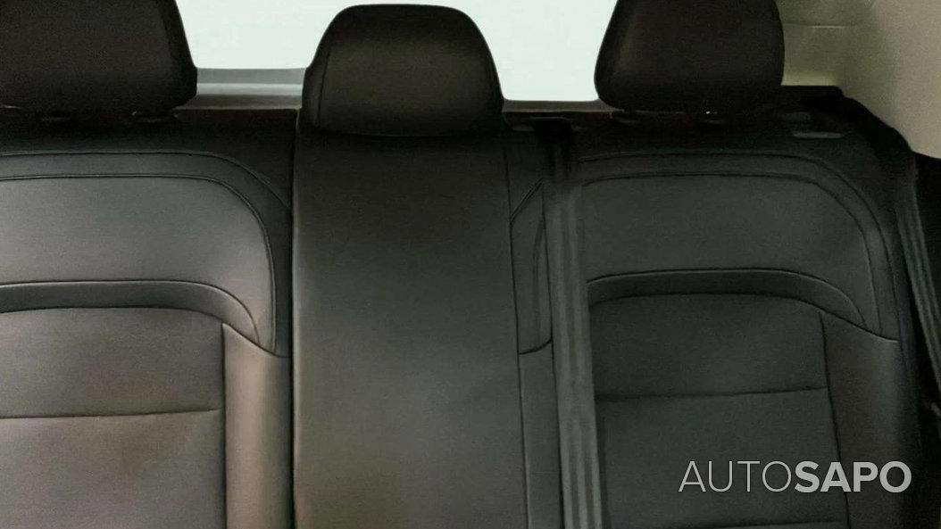 MG MG4 64 kWh Luxury de 2025