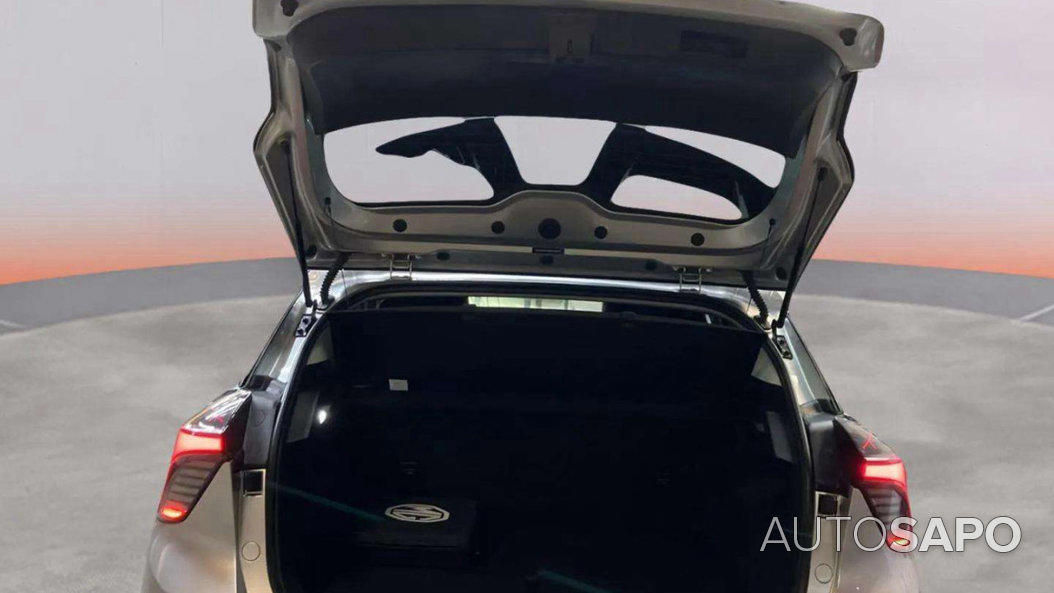 MG MG4 64 kWh Luxury de 2025