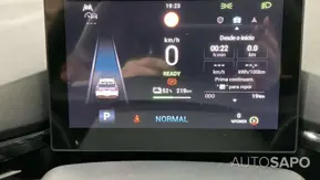 MG MG4 64 kWh Luxury de 2025