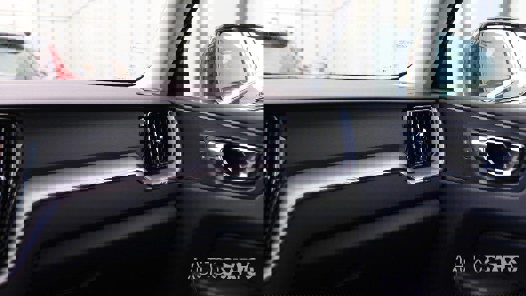 Volvo XC60 2.0 B4 Momentum Plus de 2021