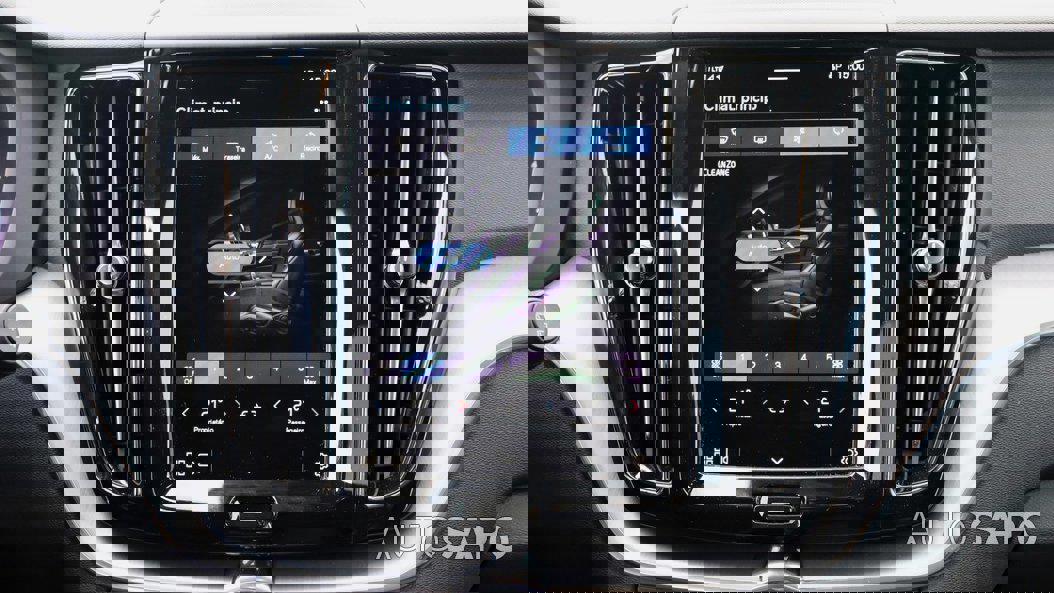 Volvo XC60 2.0 B4 Momentum Plus de 2021