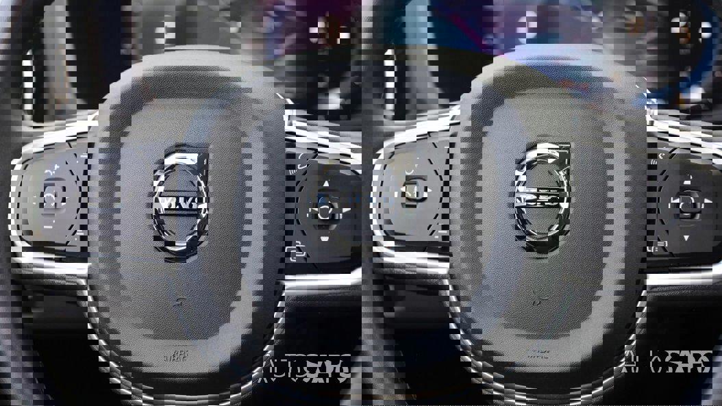 Volvo XC60 2.0 B4 Momentum Plus de 2021