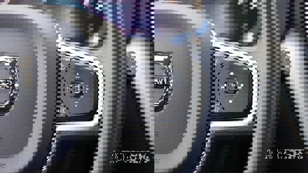 Volvo XC60 2.0 B4 Momentum Plus de 2021