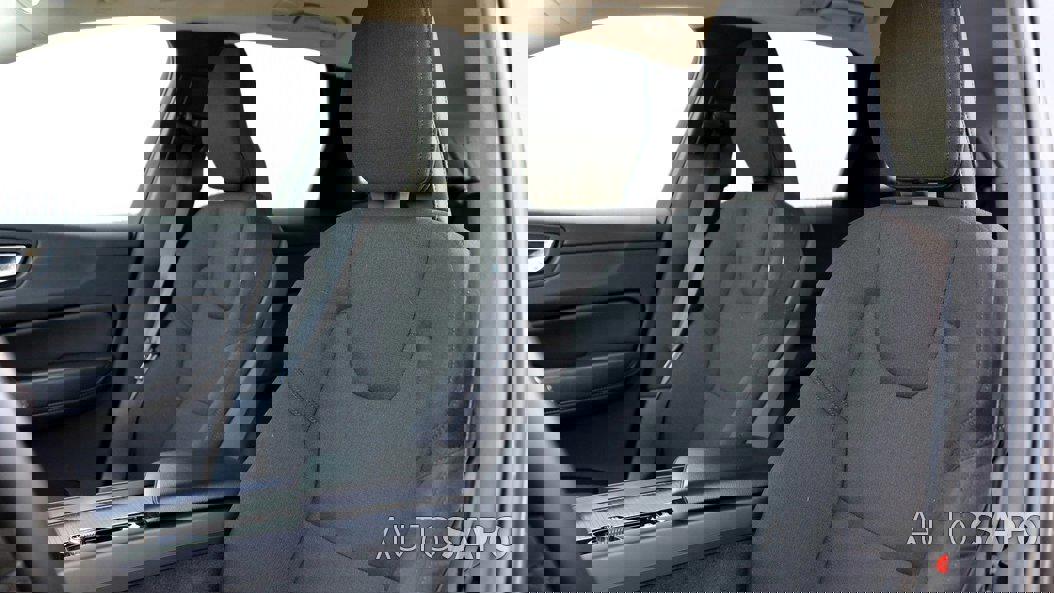 Volvo XC60 2.0 B4 Momentum Plus de 2021