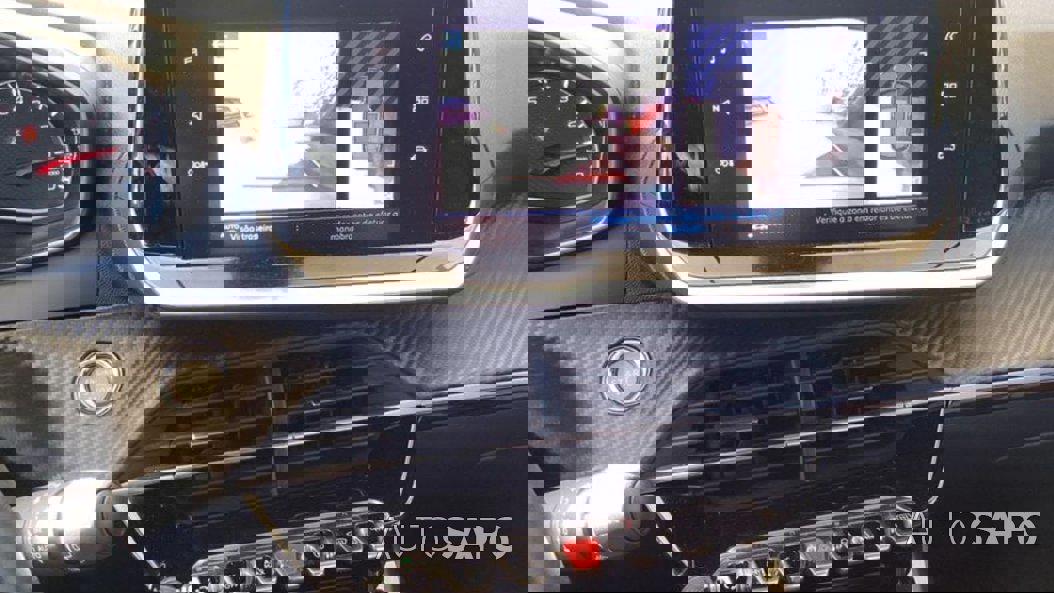 Peugeot 2008 1.2 PureTech Allure EAT8 de 2020