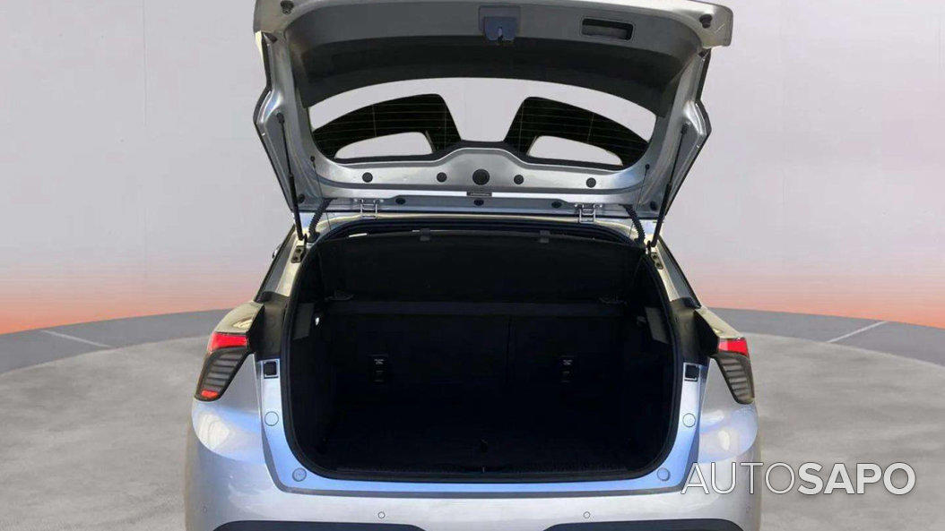 MG MG4 51 kWh Standard de 2025