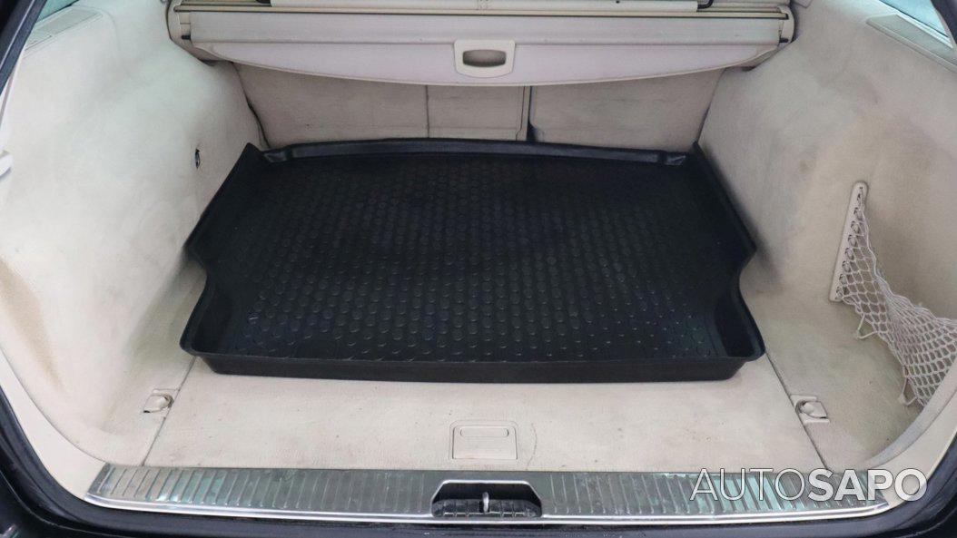 Mercedes-Benz Classe E de 2004