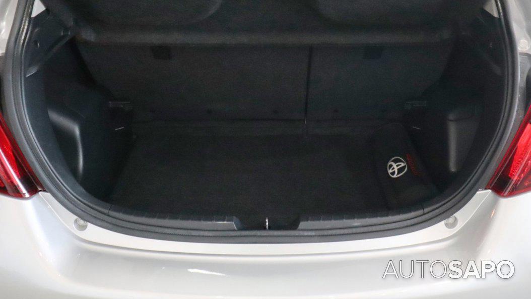 Toyota Yaris 1.5 HSD Active de 2016