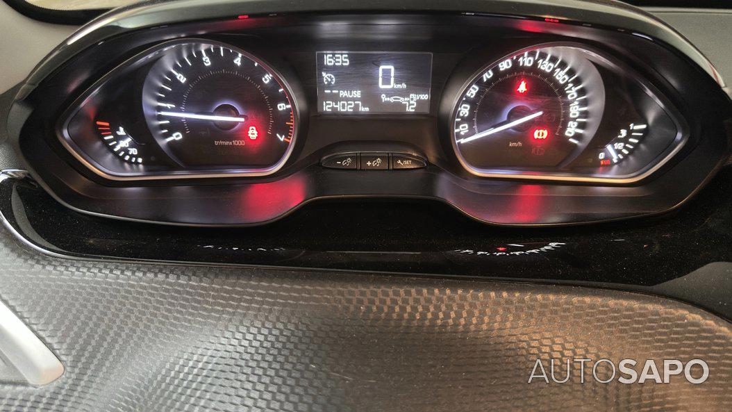 Peugeot 2008 1.2 PureTech Access de 2015