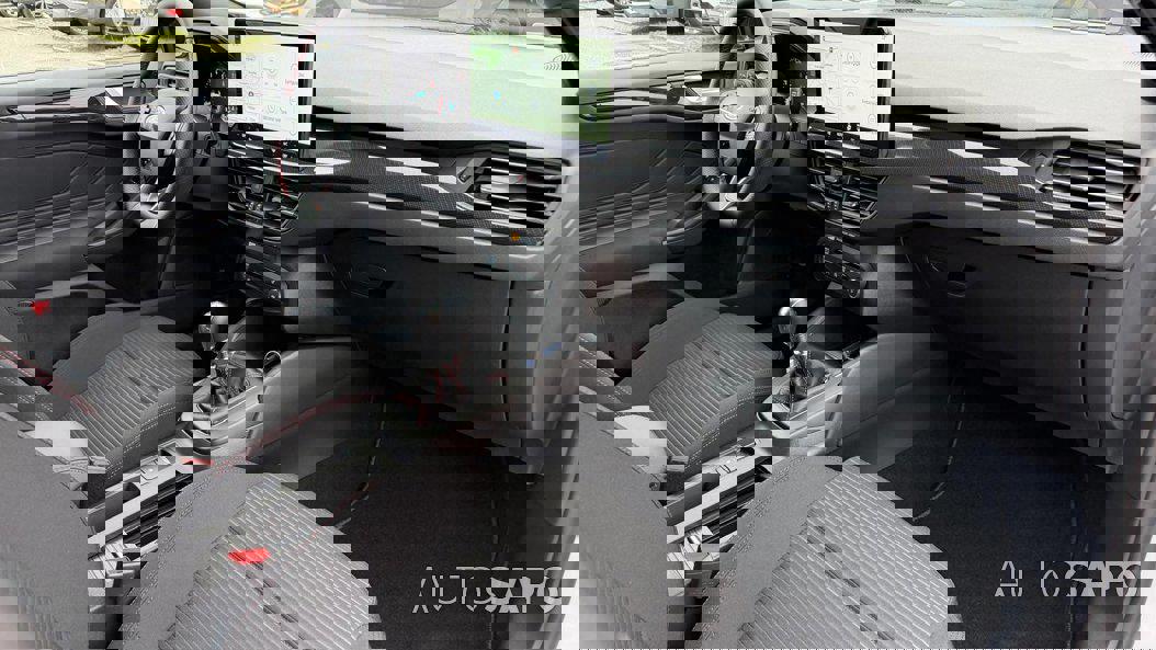 Ford Focus 1.0 EcoBoost MHEV ST-Line de 2025