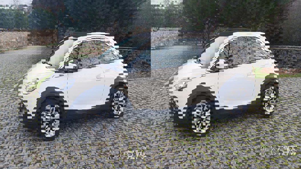 Opel Adam 1.0 T Rocks de 2015