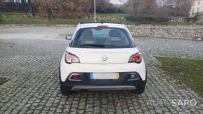Opel Adam 1.0 T Rocks de 2015