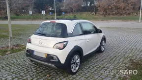 Opel Adam 1.0 T Rocks de 2015