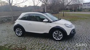 Opel Adam 1.0 T Rocks de 2015