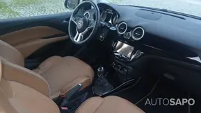 Opel Adam 1.0 T Rocks de 2015