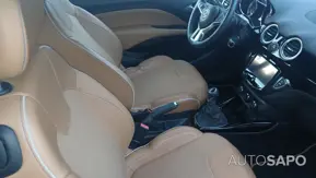 Opel Adam 1.0 T Rocks de 2015