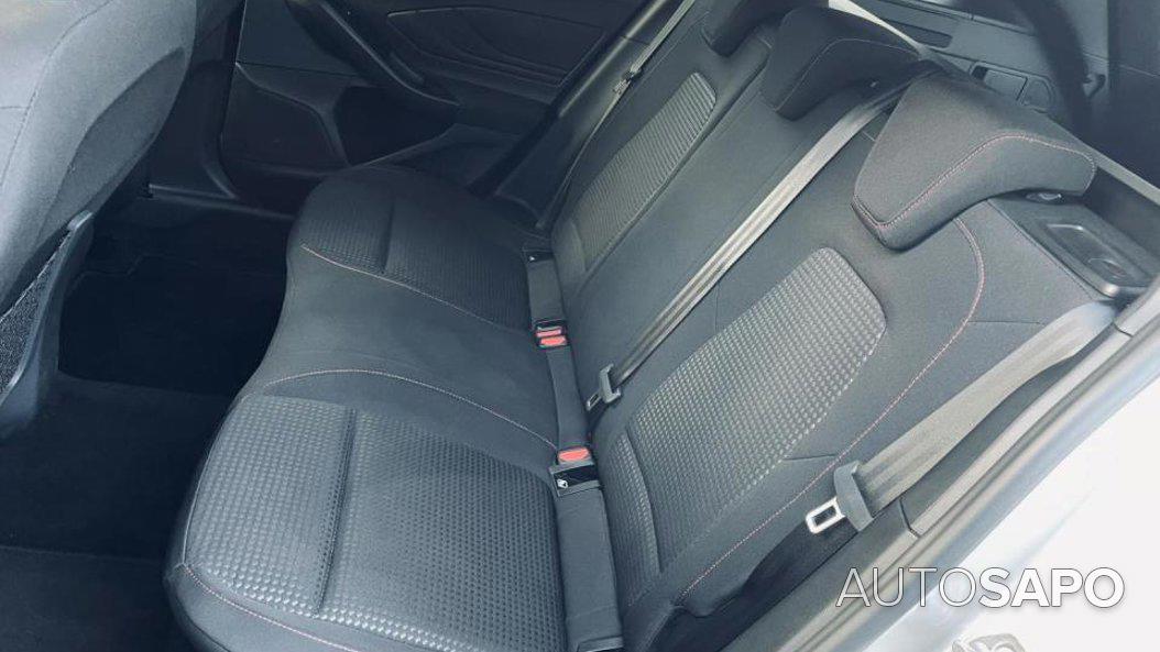 Ford Focus 1.0 EcoBoost MHEV ST-Line de 2024