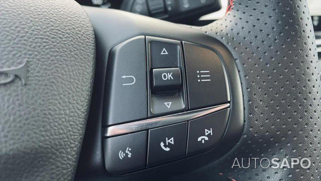 Ford Focus 1.0 EcoBoost MHEV ST-Line de 2024