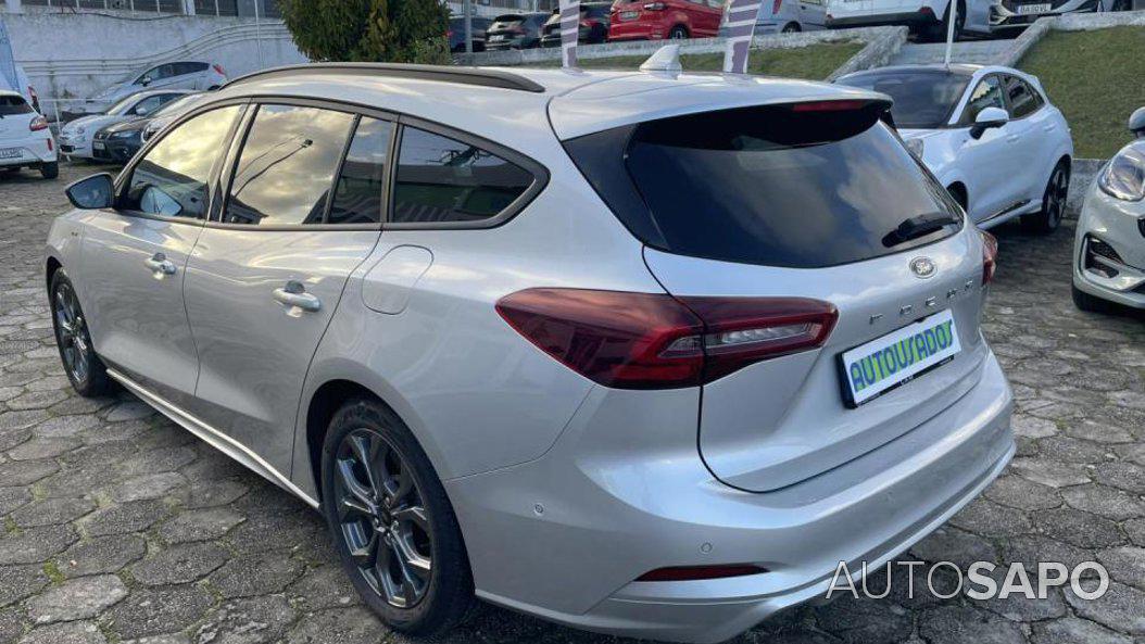 Ford Focus 1.0 EcoBoost MHEV ST-Line de 2024