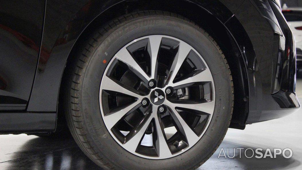 Mitsubishi Colt de 2025