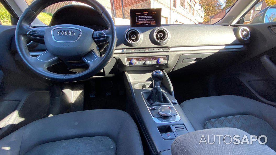 Audi A3 1.6 TDi Attraction Ultra de 2015