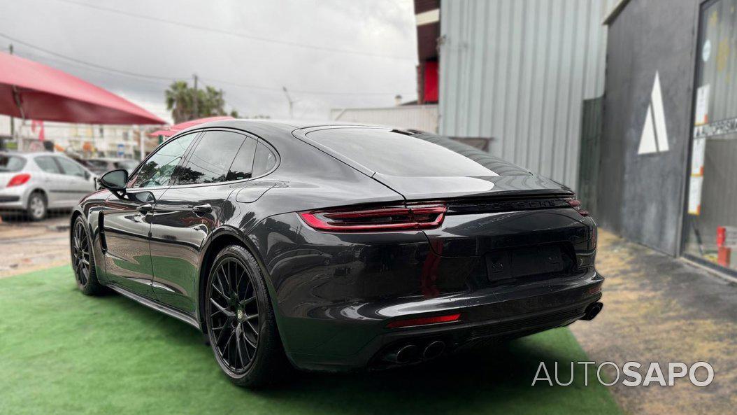 Porsche Panamera 4 E-Hybrid de 2020