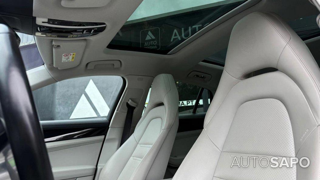 Porsche Panamera 4 E-Hybrid de 2020