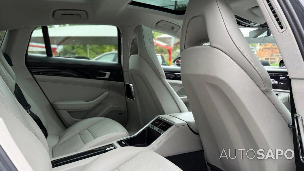 Porsche Panamera 4 E-Hybrid de 2020